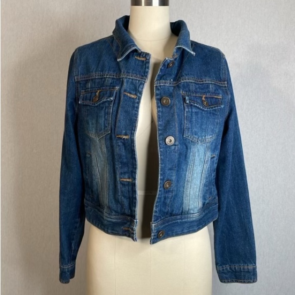 Star jeans jacket ,size large .